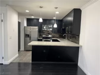 Photo #1: 2419562 Listing 