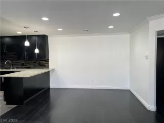 Photo #2: 2419562 Listing 