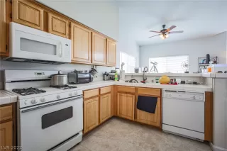 Photo #2: 2419567 Listing 