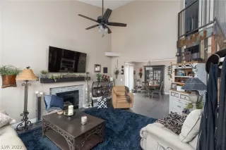 Photo #4: 2419583 Listing 