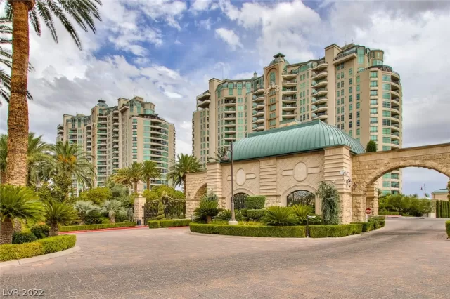 MLS: 2419588 Condo For Sale