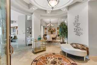 Photo #1: 2419588 Listing