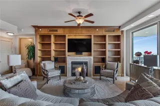 Photo #6: 2419588 Listing