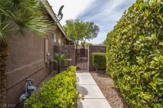 Photo #2: 2419601 Listing