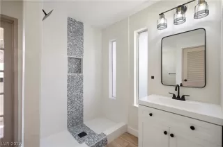 Photo #1: 2419611 Listing