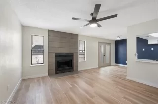 Photo #5: 2419611 Listing