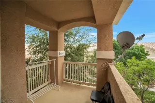 Photo #5: 2419615 Listing