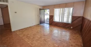 Photo #3: 2419655 Listing