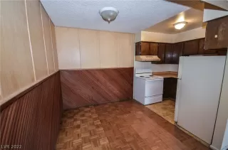 Photo #4: 2419655 Listing