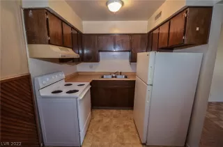 Photo #6: 2419655 Listing