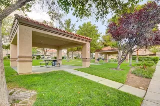 Photo #3: 2419758 Listing 