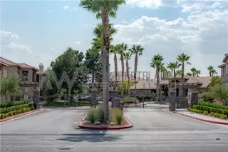 Photo #1: 2419795 Listing 