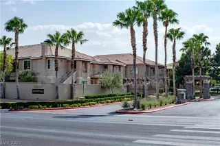 Photo #2: 2419795 Listing 