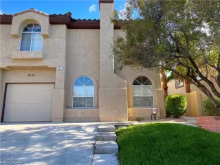 Photo #1: 2419808 Listing