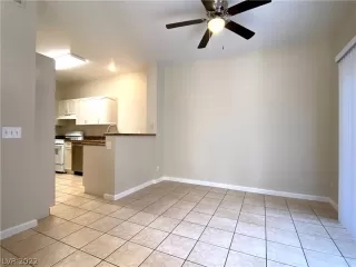 Photo #5: 2419808 Listing