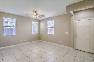 Photo #5: 2419835 Listing