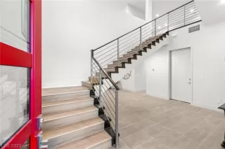 Photo #5: 2419841 Listing 