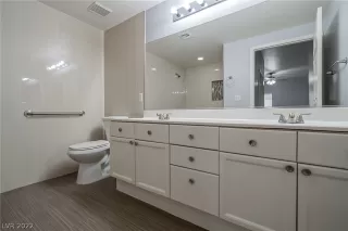 Photo #3: 2419897 Listing