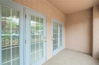 Photo #4: 2419897 Listing