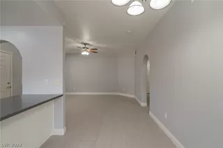 Photo #6: 2419897 Listing