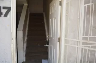 Photo #2: 2419929 Listing 