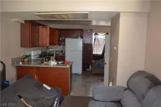 Photo #6: 2419929 Listing 