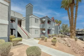 Photo #1: 2419944 Listing 