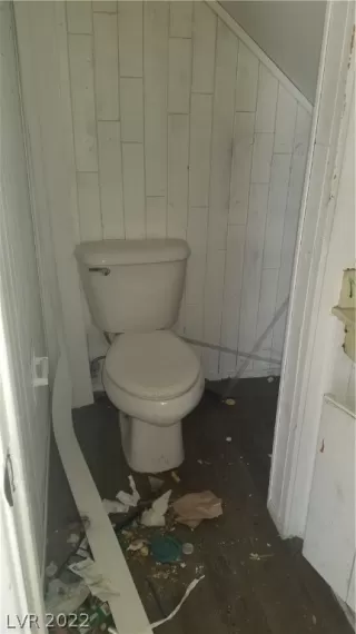 Photo #5: 2419994 Listing