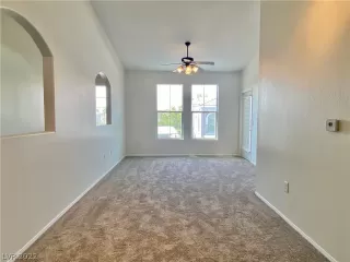 Photo #3: 2420027 Listing