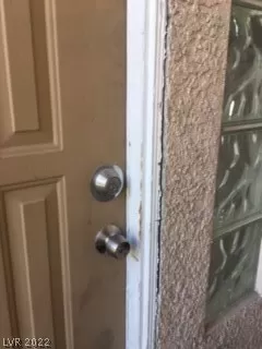 Photo #2: 2420031 Listing