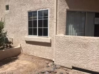 Photo #5: 2420031 Listing