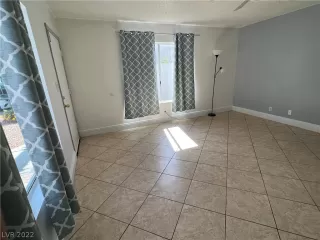 Photo #3: 2420101 Listing 