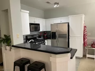 Photo #2: 2420191 Listing 