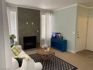 Photo #6: 2420191 Listing 