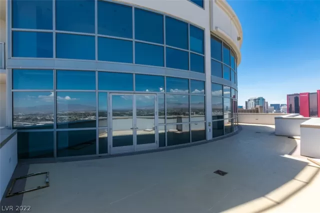 MLS: 2420211 Condo For Sale