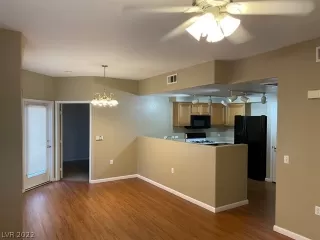 Photo #3: 2420245 Listing 