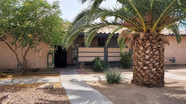 MLS: 2420289 Condo For Sale