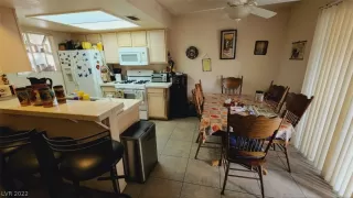 Photo #4: 2420289 Listing 