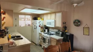 Photo #6: 2420289 Listing 