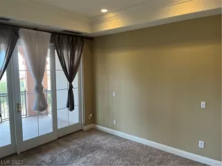 Photo #6: 2420320 Listing 