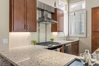 Photo #2: 2420339 Listing 