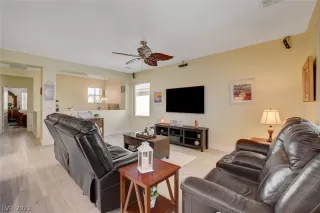 Photo #4: 2420360 Listing 