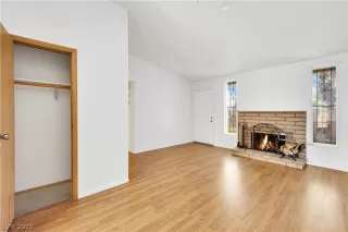 Photo #4: 2420363 Listing