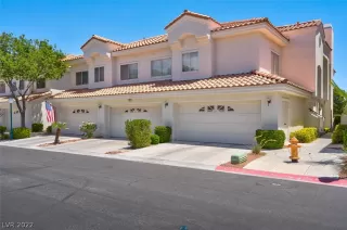 Photo #1: 2420367 Listing