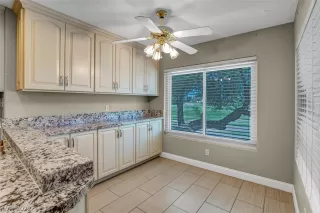 Photo #6: 2420367 Listing