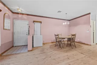 Photo #3: 2420378 Listing