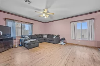 Photo #5: 2420378 Listing