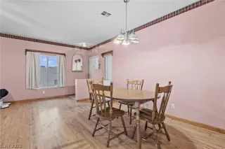 Photo #6: 2420378 Listing