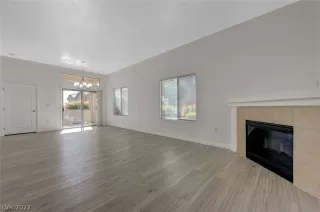 Photo #3: 2420383 Listing