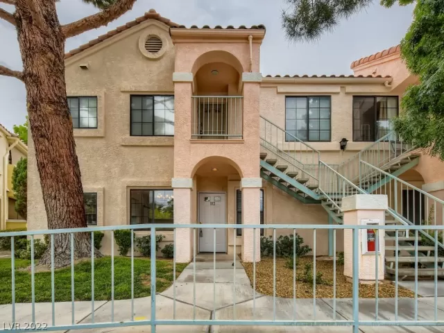 MLS: 2420427 Condo For Sale